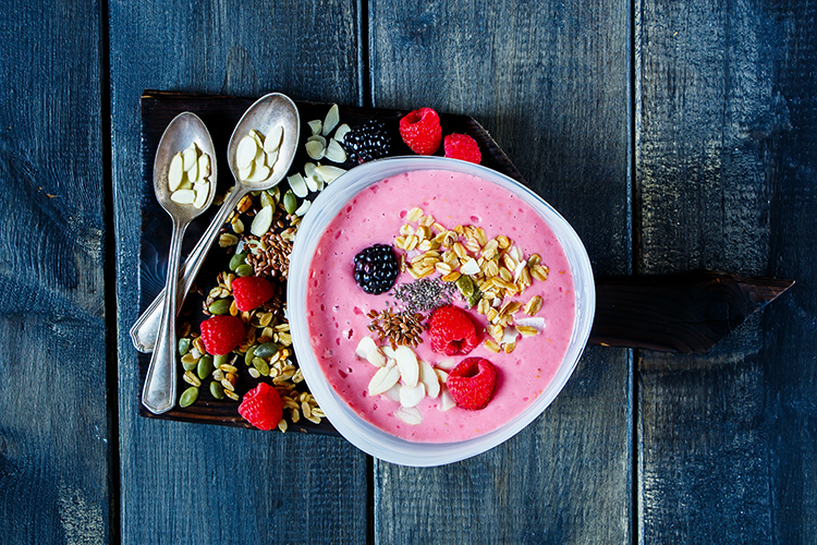 Reformi_Aktiv_Lescithin_Smoothie bowl_shutterstock_732922372_reformi.fi